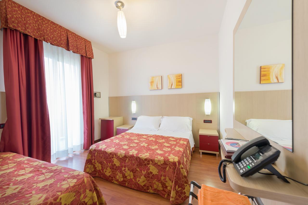 Hotel Villa Angelina Bibione Eksteriør bilde